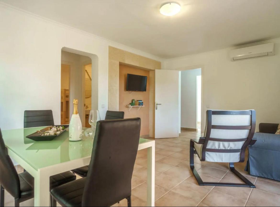 Los Pinos Apartment